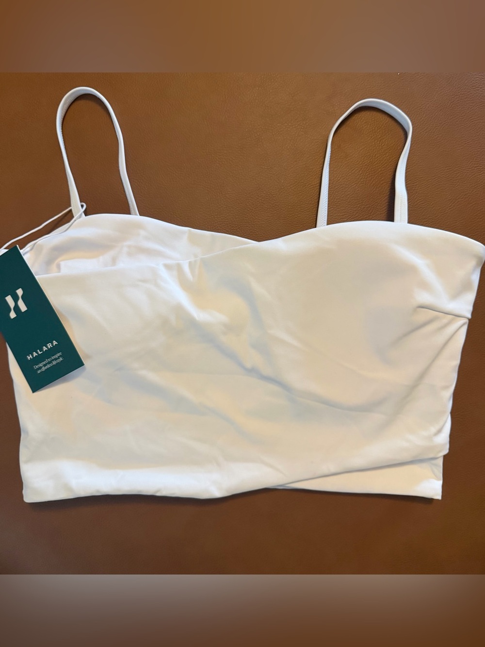 {NWT} HALARA Cropped Tank Size Medium